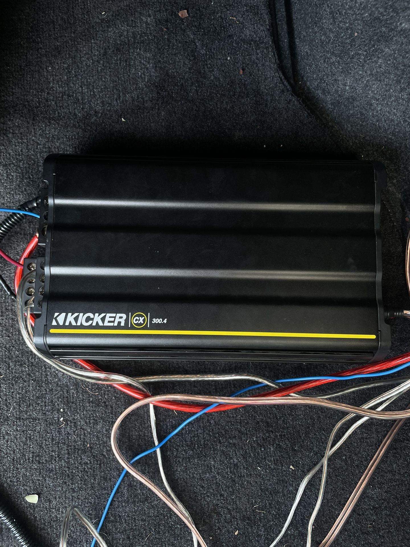Kicker CX 300.4