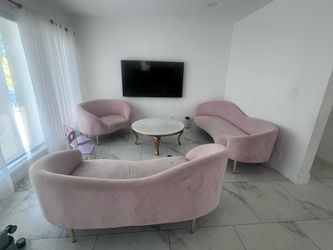 Couch set