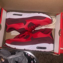 Red Airmaxes