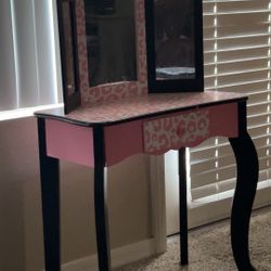 Kids Vanity 