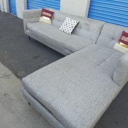 Beautiful sectional couch gray, very clean