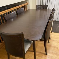 Dining Table w Six Chairs
