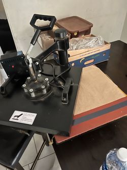 Heat pressing machine