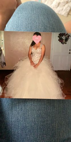Vestido de Quinceñera Rose gold & Champagne Usando. Quinceñera Dress used Talla 6 Size 6