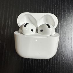 AirPods 4 with Case