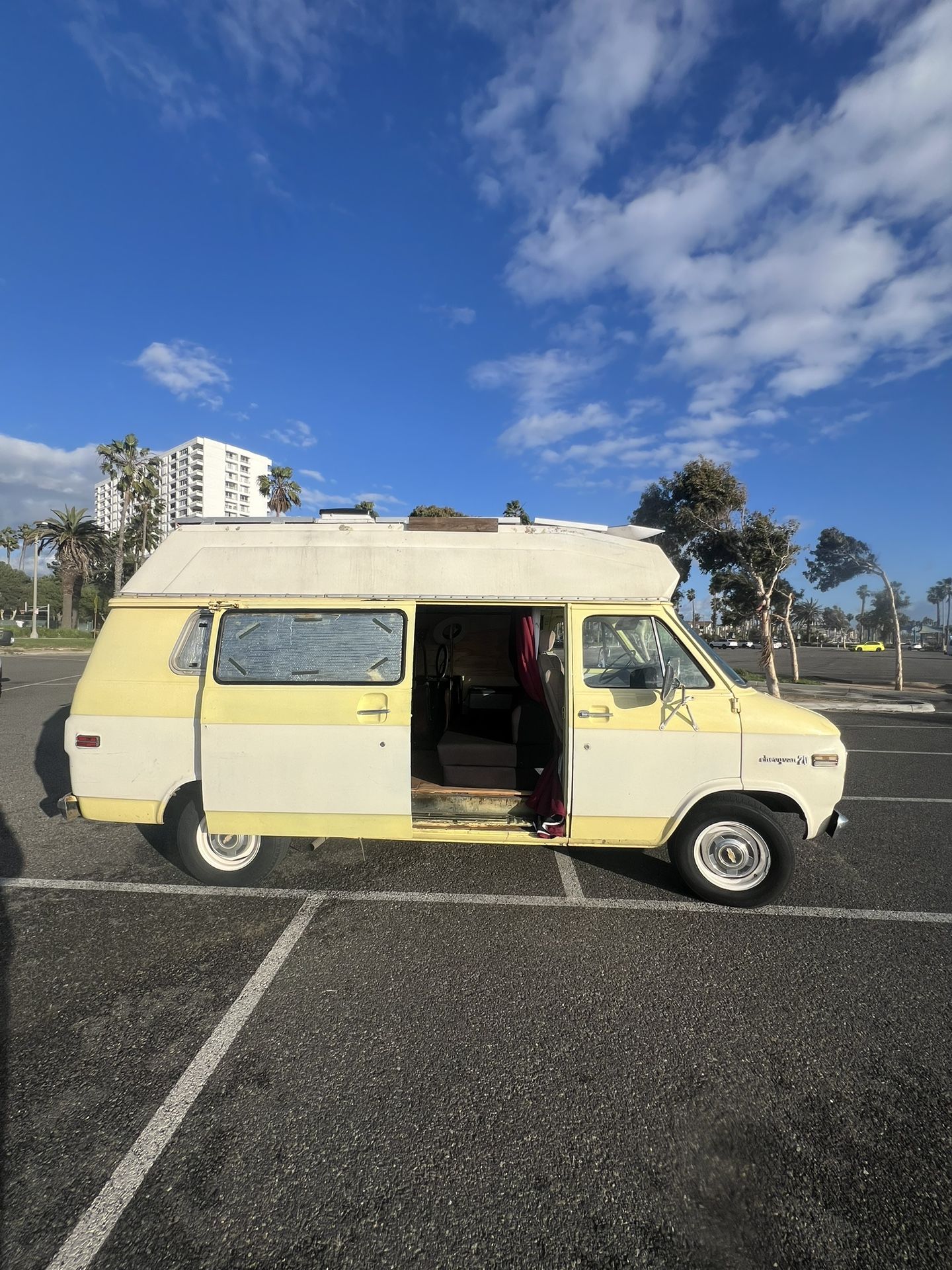 1975 Chevrolet G20 Camper Van