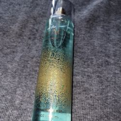 Bath and Body Works.. At The Beach body spray 8 fl oz