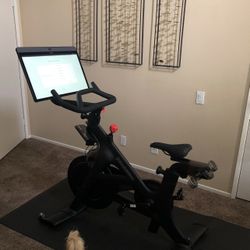 Peloton Bike+ w/accessories 