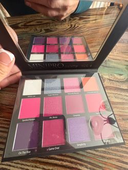 Makeup eye palettes NEW