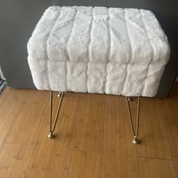 Faux Storage Vanity Chair $15 
