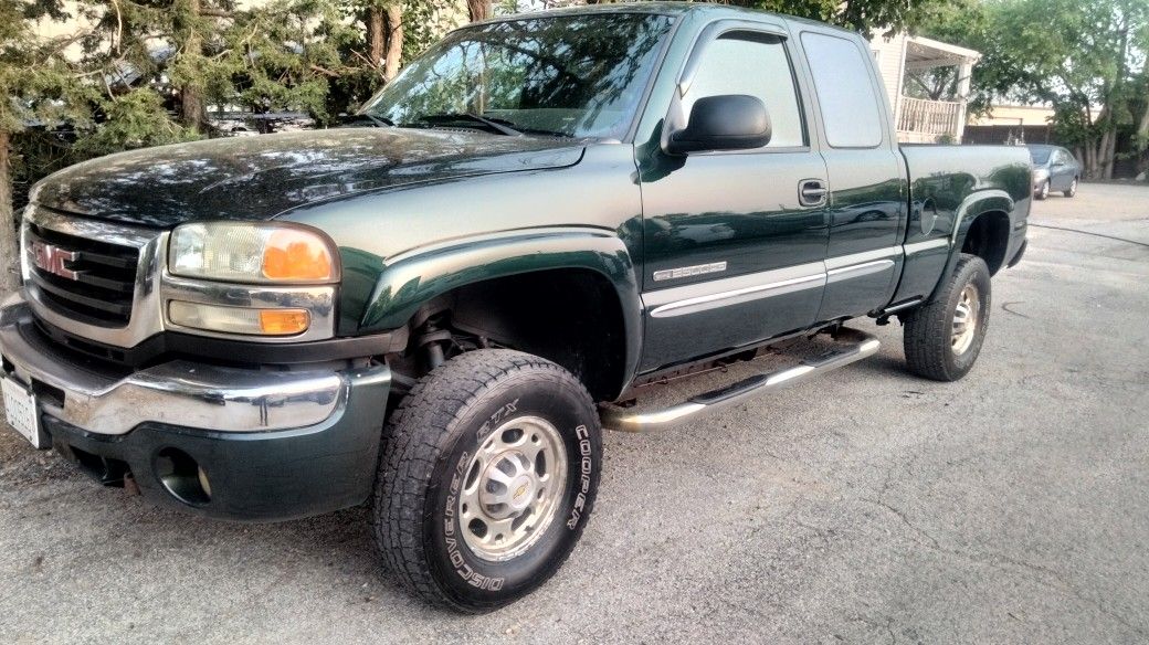 2004 GMC Sierra 2500hd 4x4 6.0 V8 Gas