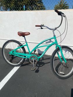 Women’s Electra  7 Speed Beach Cruiser