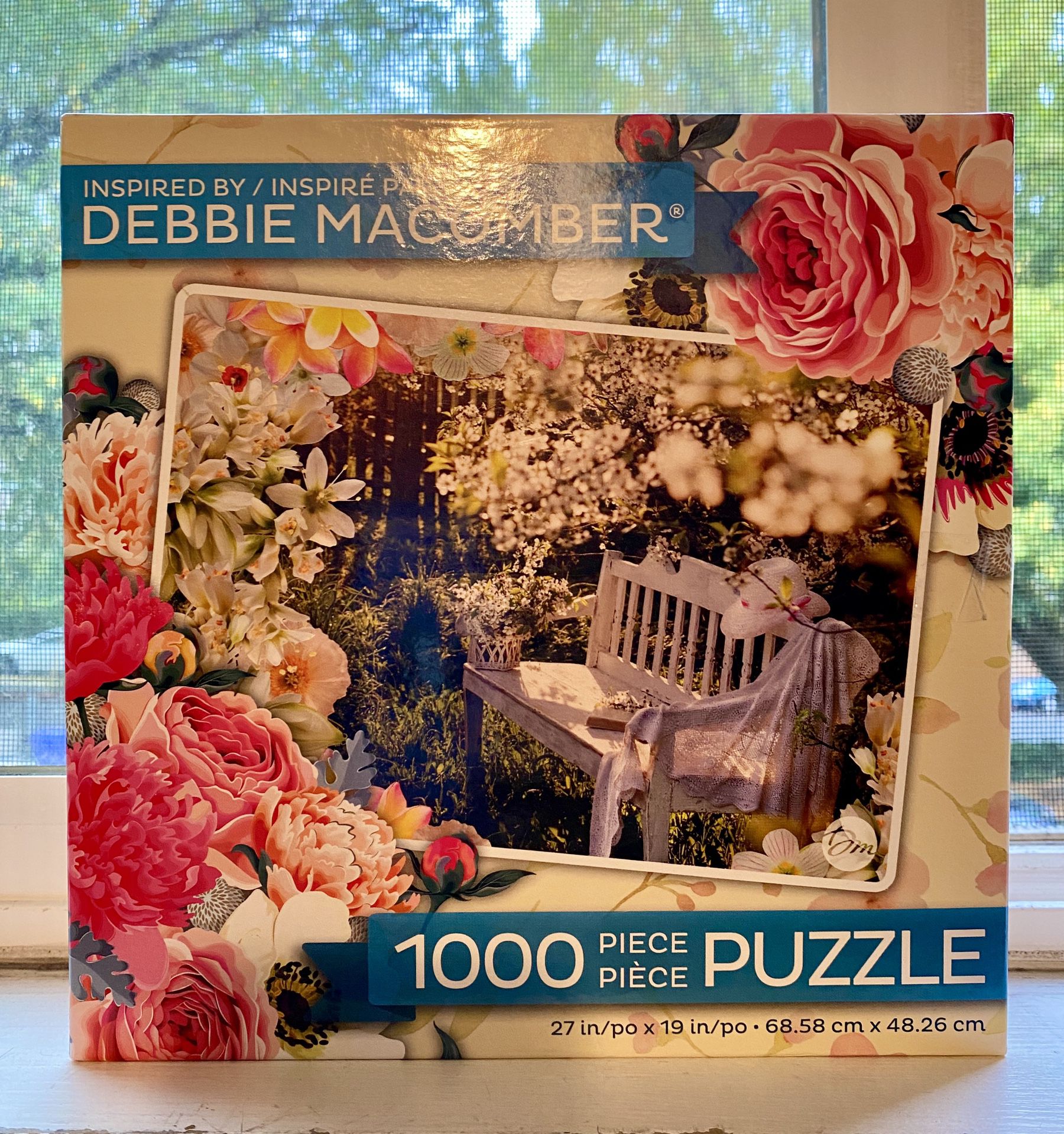 1000 piece puzzle. See photos for details.