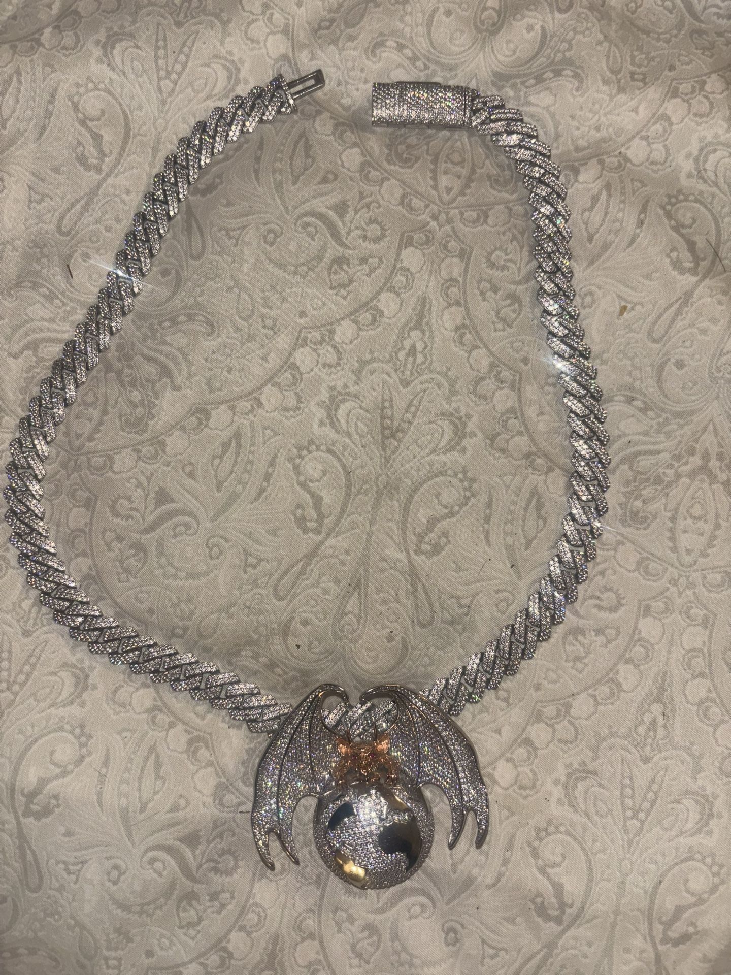 Moissanite Pendant And Chain