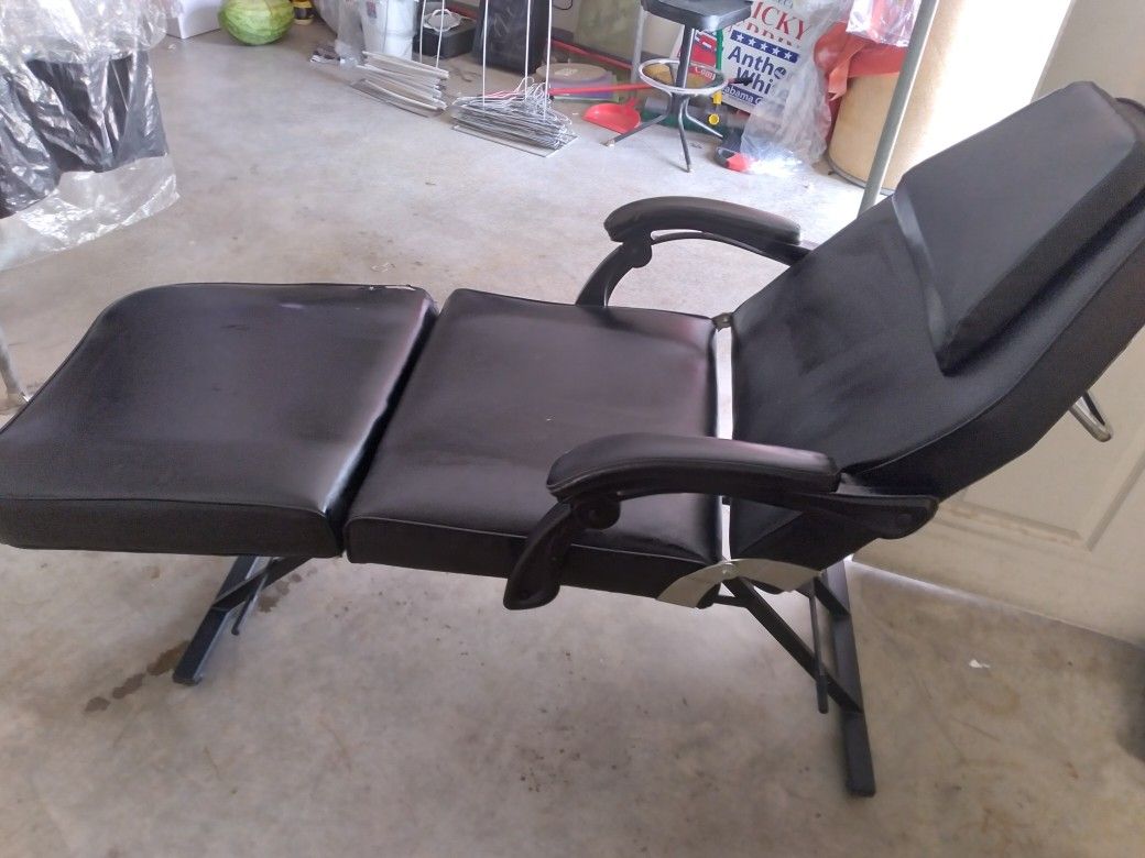  Massage/Tattoo Professional Leather  Chair