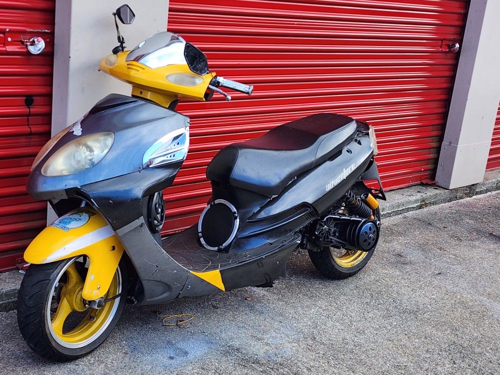 Running Bored Out To 200cc And Has A 1000 Watt And Ready To Ho Clean #