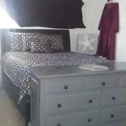 DRESSER WITH 2 END TABLES 