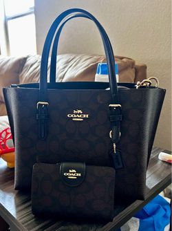 Coach bag and matching wallet super beautiful