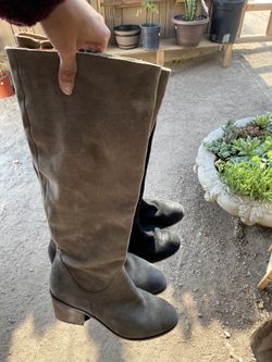 Kelsi Dagger boots (orinal) black and gray. 1x$15 or 2x$25