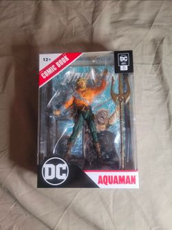 DC Direct Page Punchers: AQUAMAN 7" Action Figure w/Exclusive Aquaman Comic Book