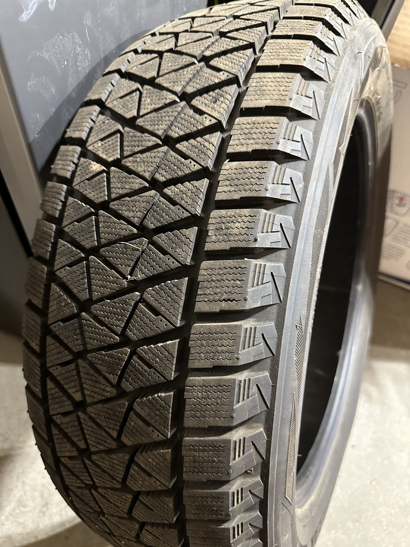 Set of 4 Bridgestone Blizzak Winter Tires 235/55/R19