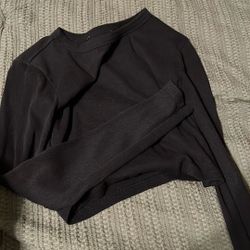 Black Cropped Long Sleeve 