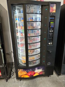 Crane Snack / Fresh food machine refrigerated