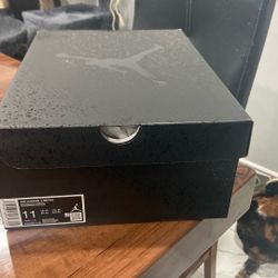 Black/black 4 Retro Jordan’s