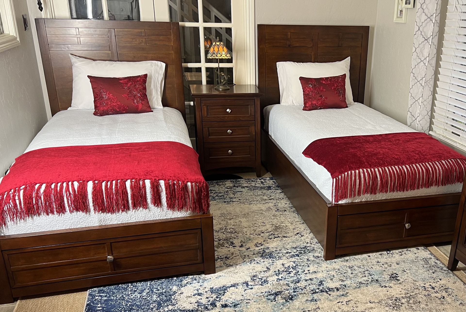 Twin Size Bedroom Set. Two Matching Beds With Storage. Nightstand , TV Cabinet And Two Very Good Matresses.