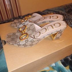 Women's  " GUCCi" Sandles