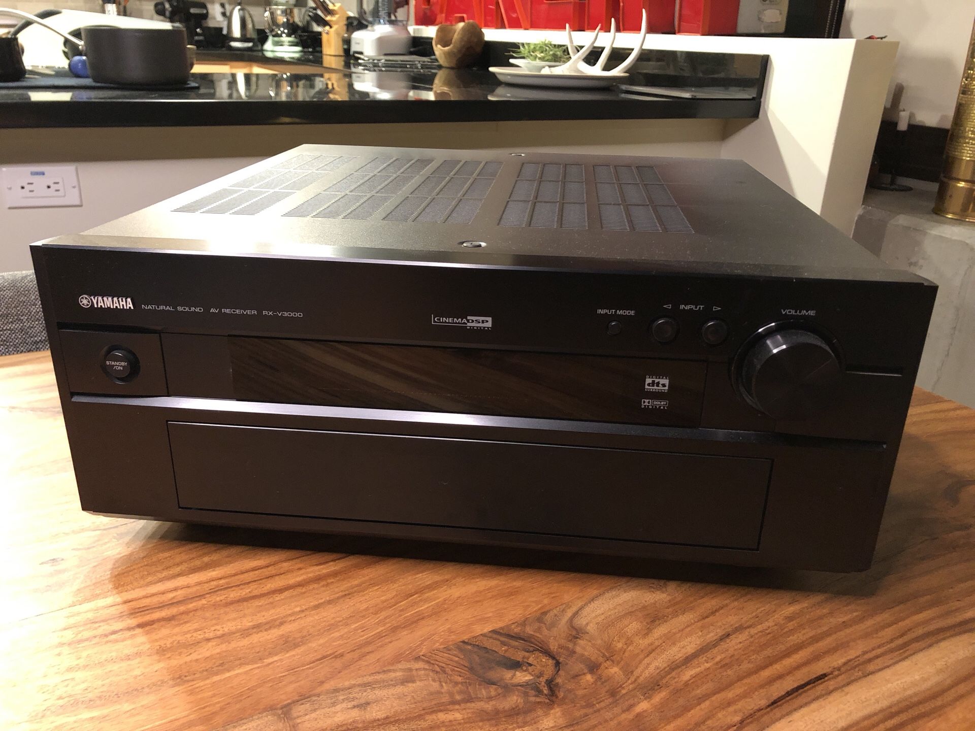 Yamaha RX-V3000 receiver