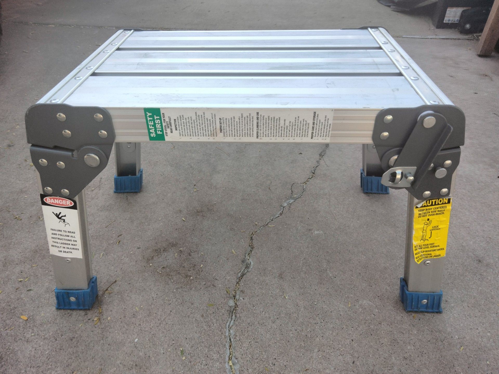 Platform ladder