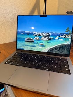 Apple MacBook Pro Laptop 14" 2021 M1 Pro / 16GB memory / 1 TB SSD