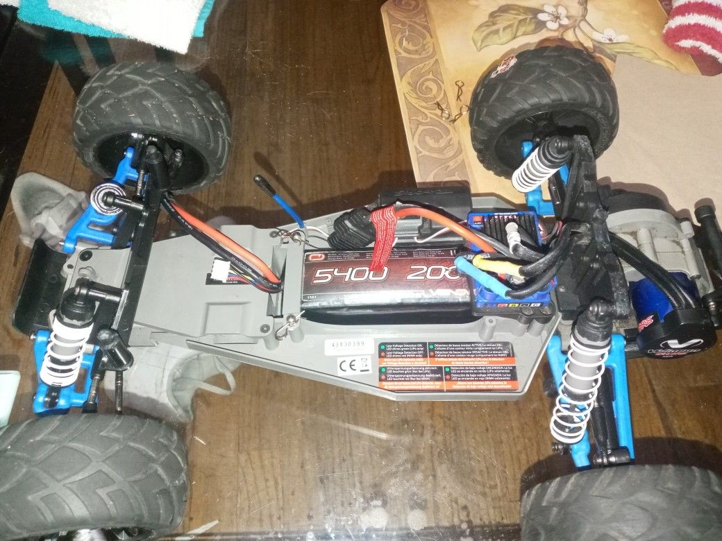 Traxxas Rustler