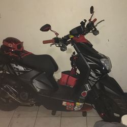 1 9 2 9 2 2 O5O24  Clean  title 150cc MOPED custom  (contact info removed)