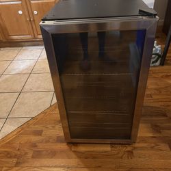 Insignia Can Beverage Cooler