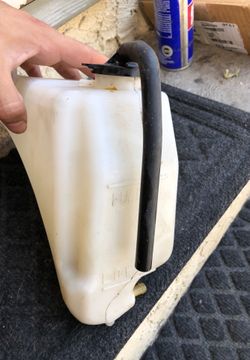 Coolant tank