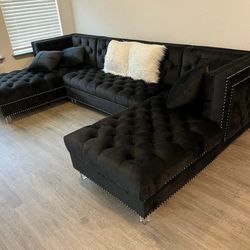 New Black Velvet Sectional U-Shaped 125x69