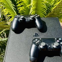 Playstation 3 With Controllers 