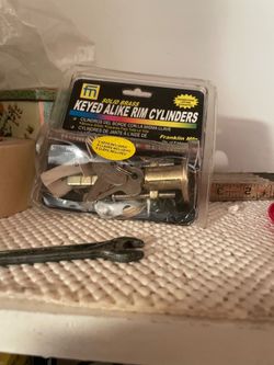 NIB BRASS keyed alike Cylinders-6!