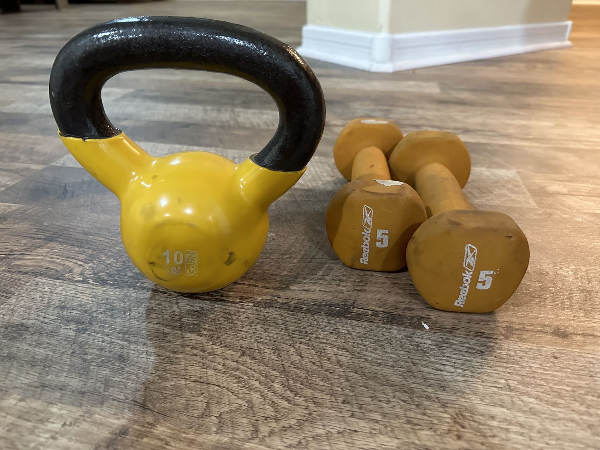 Exercise Weights 5 Lb Dumbbells Set And Kettle Bell 10 Lb