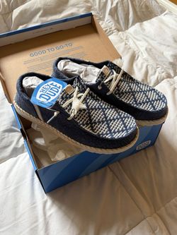 Hey Dude Navy Women’s Sz 12