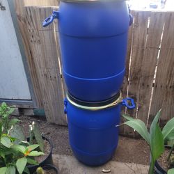 Botes Deplastico Contapa demetal 15 galones