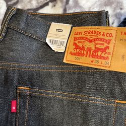 La Bolsa Cosh Y Una Cartera Y Dos Pantalones Todos Muy Buenos