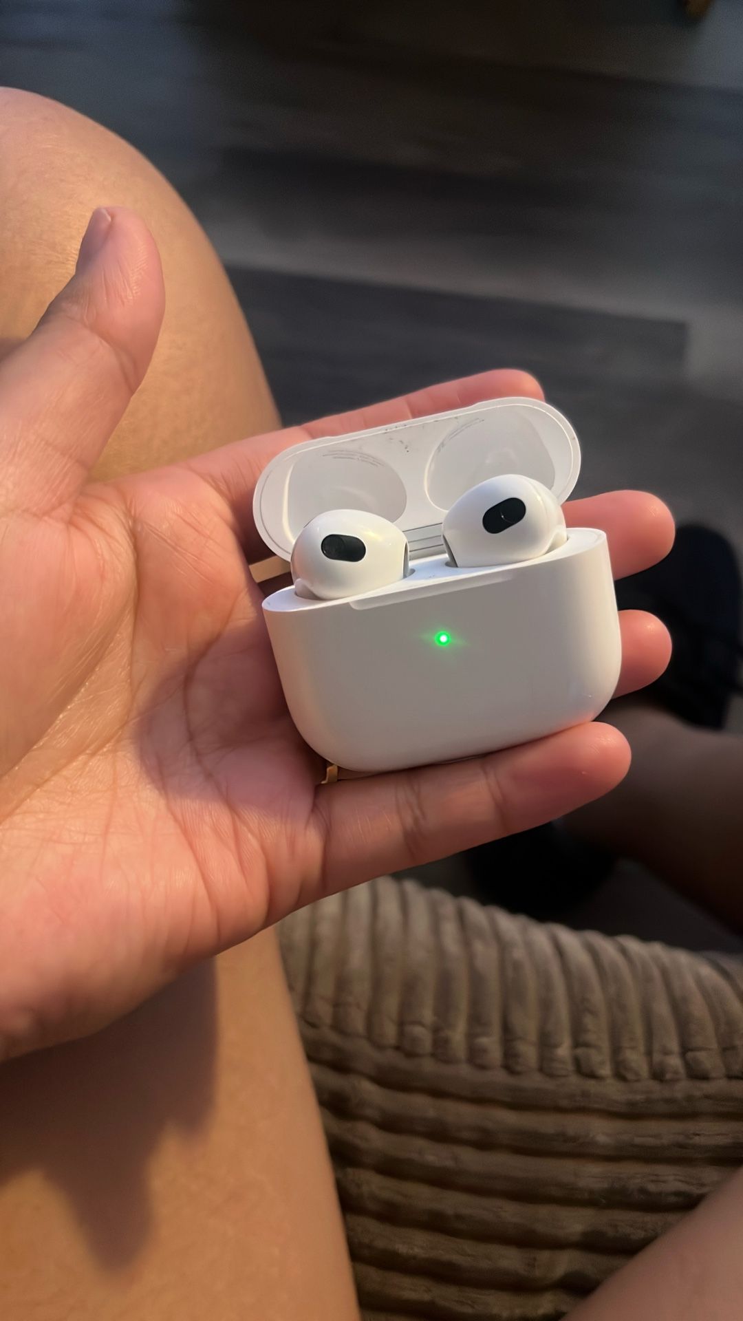 AirPods Gen 2