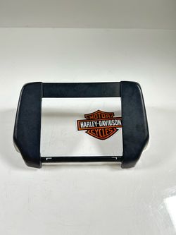 18-23 Harley Davidson Touring Black Oil Cooler Cover Shroud Panel 26800092 OEM. FREE SHIPPING. SM9KNT0440