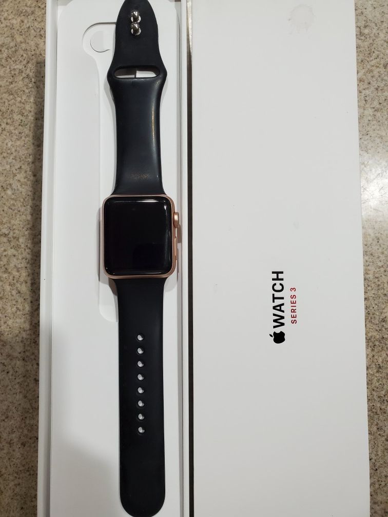 Apple iWatch 38mm Series 3 w extra bands