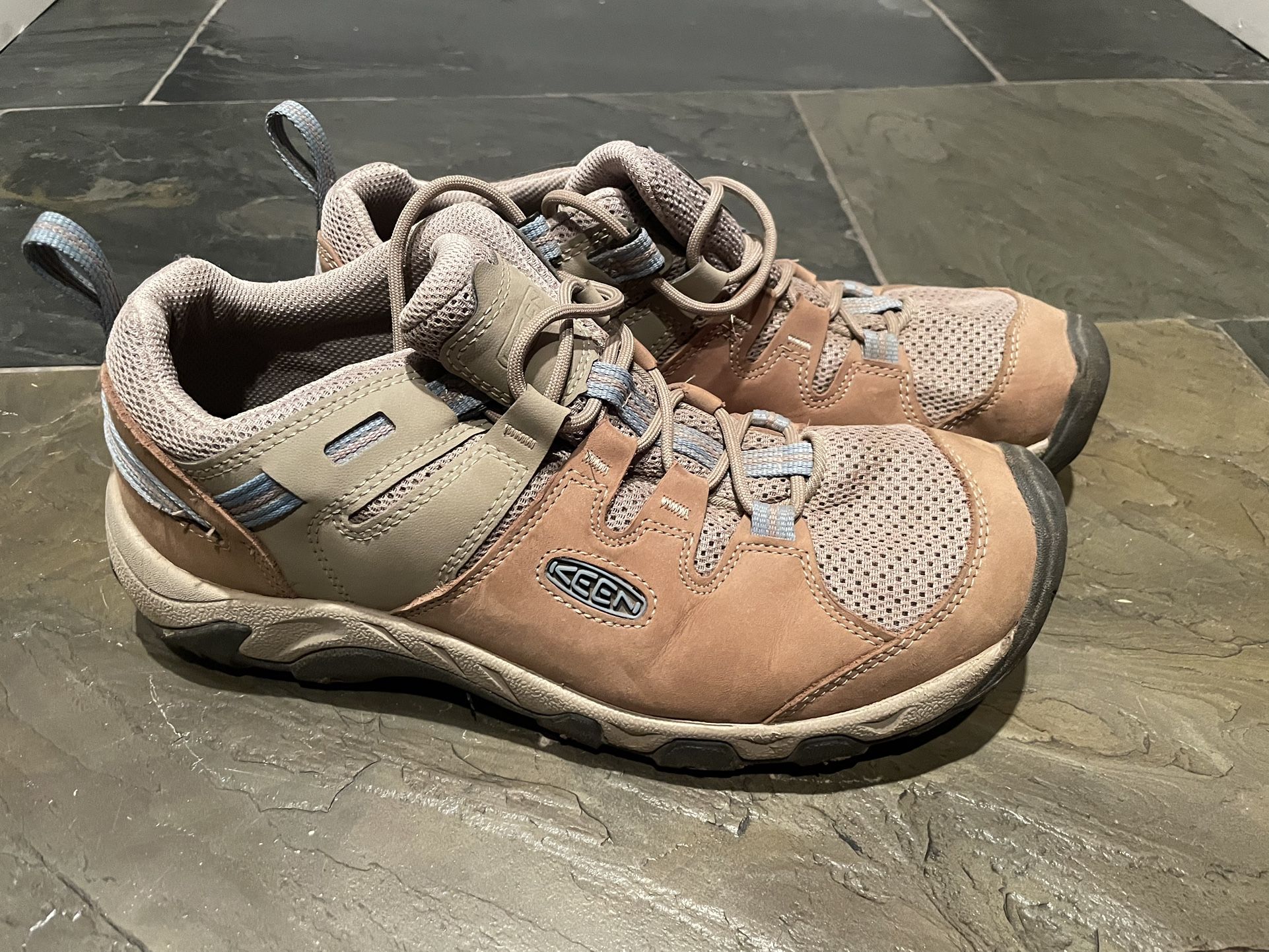 Keen - Steens Trail Shoe - Women’s Size 12 - just like new!