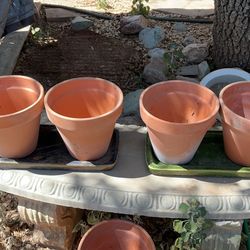 Clay planting pots