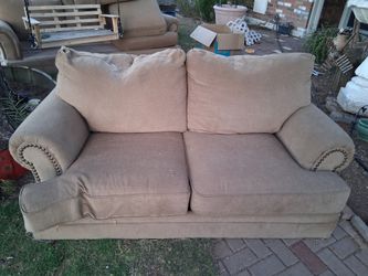 Free love seat